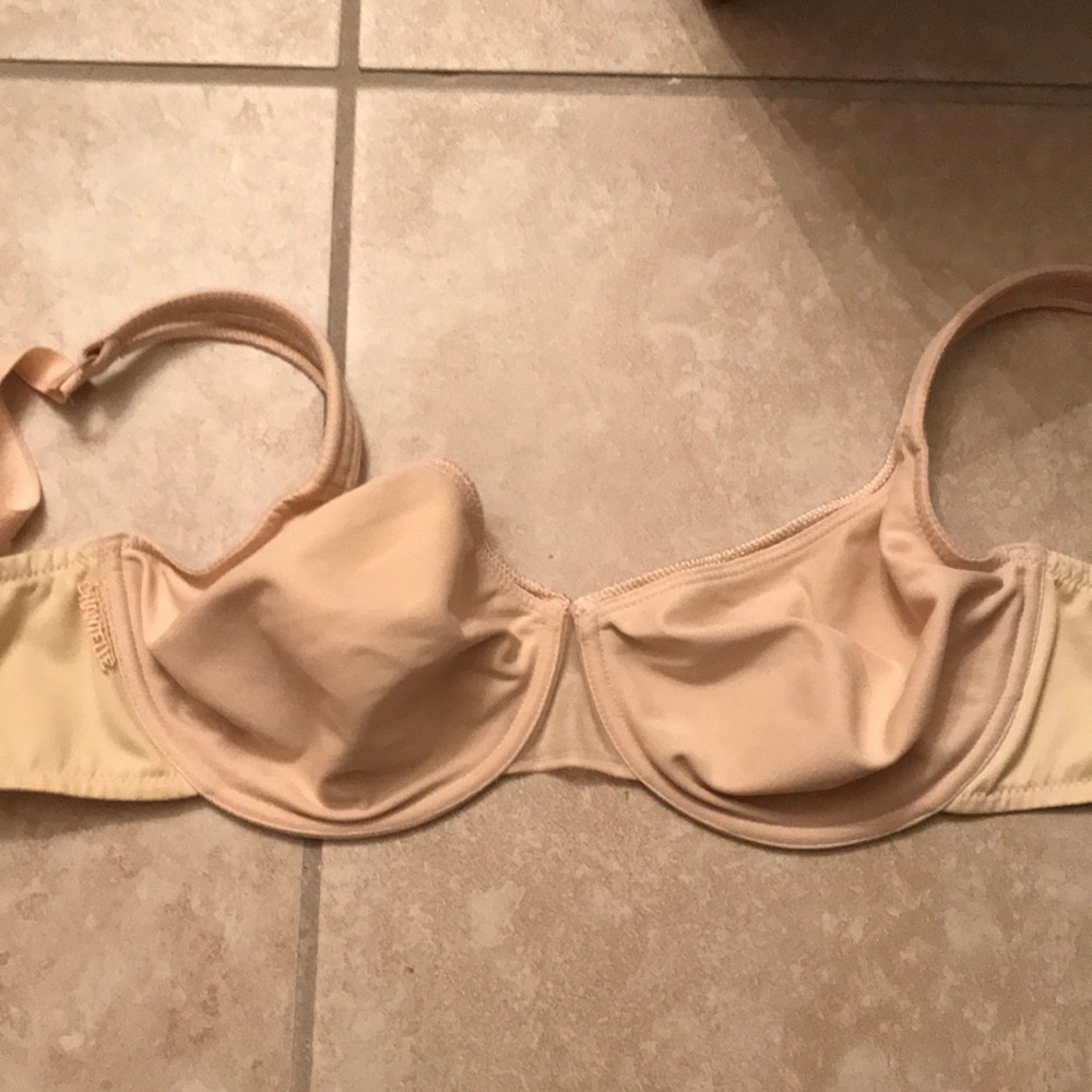 Chantelle bra